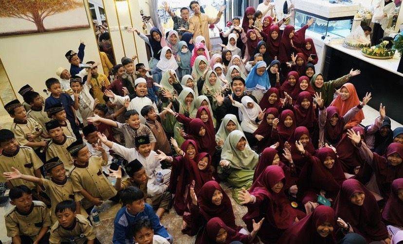 momen ultah ke-25 Thariq Halilintar (instagram.com/thariqhalilintar)