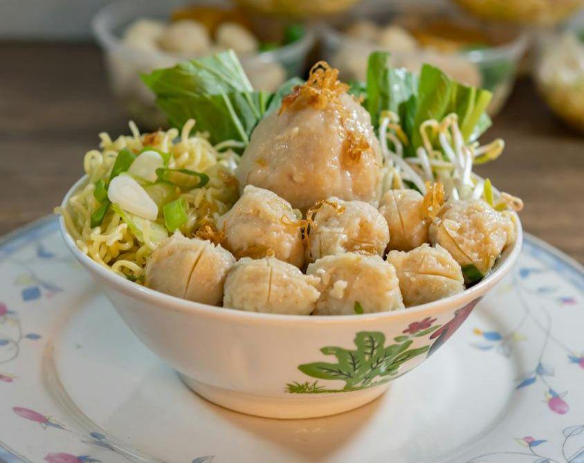 4 Tips Bikin Kuah Bakso yang Sedap, Tambahkan Bawang Putih