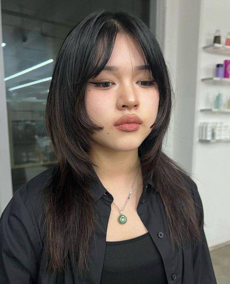Ilustrasi gaya rambut jellyfish haircut (pinterest.com/The Right Hairstyle)