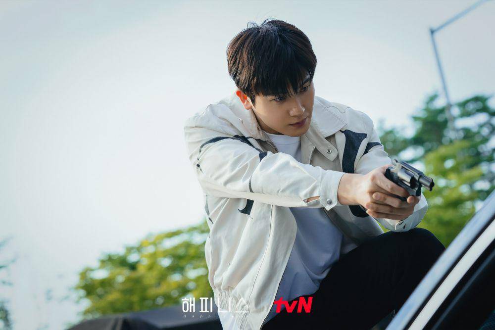Park Hyung Sik di Drama Happiness (imdb.com)