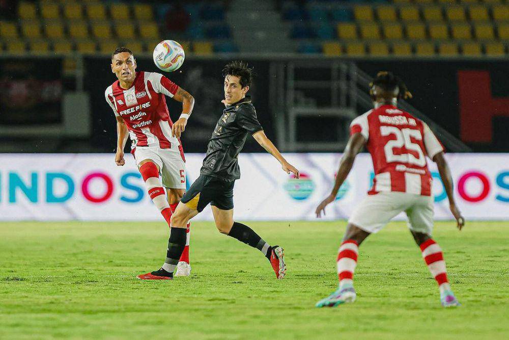 Persis saat menghadapi Madura United pada putaran kedua Liga 1 2023/2024. (instagram.com/persisofficial)