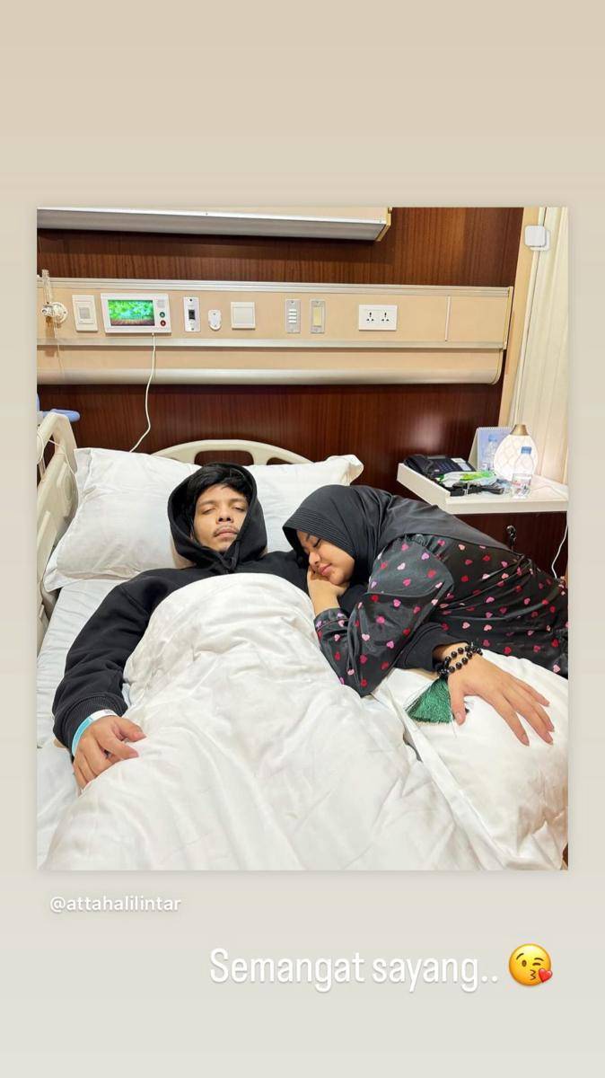 potret Atta Halilintar masuk rumah sakit untuk dioperasi (instagram.com/aurelie.hermansyah)