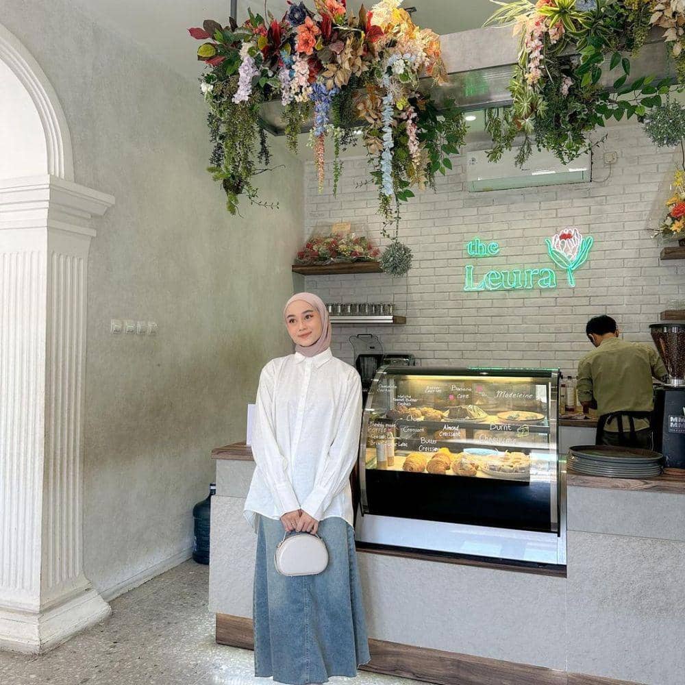 inspirasi OOTD ala Ravira Naila (instagram.com/ravalsaa)