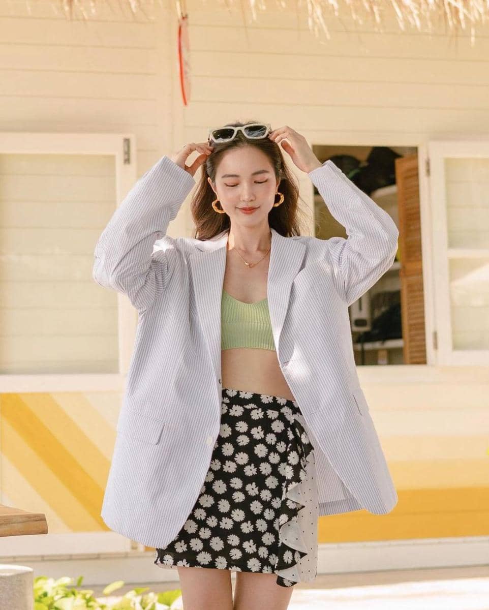 outfit Bua Nalinthip (instagram.com/buanalinthip)
