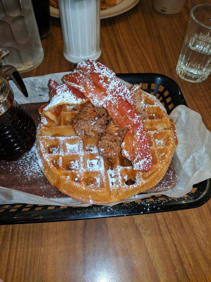 potret penyajian nyentrik hidangan waffle (reddit.com/user/TheWannabeViking)