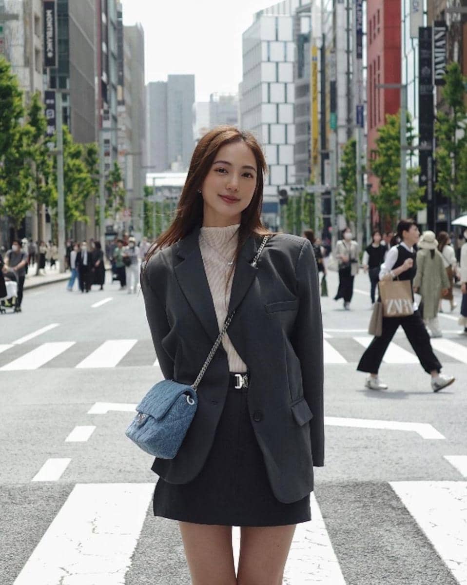 outfit Bua Nalinthip (instagram.com/buanalinthip)