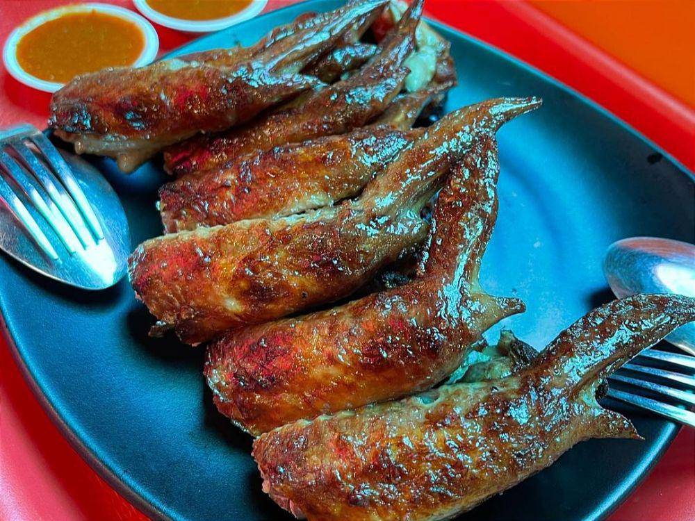 ilustrasi huat huat bbq chicken wings (instagram.com/fullie_billie)