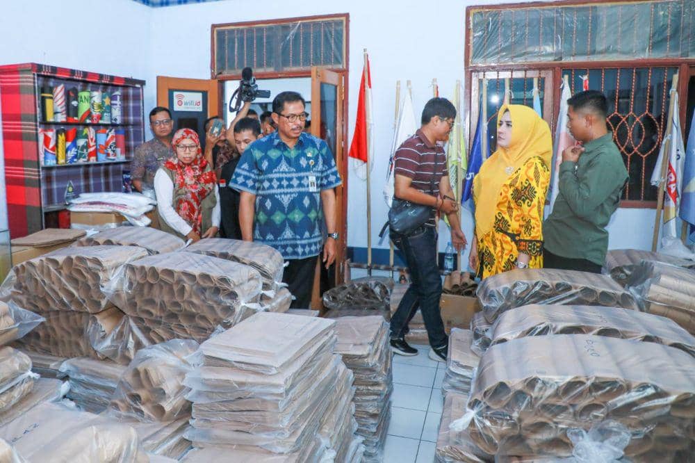 Ditemukan Surat Suara Rusak di Jateng, Nana Sudjana: Dalam Waktu Dekat Diganti