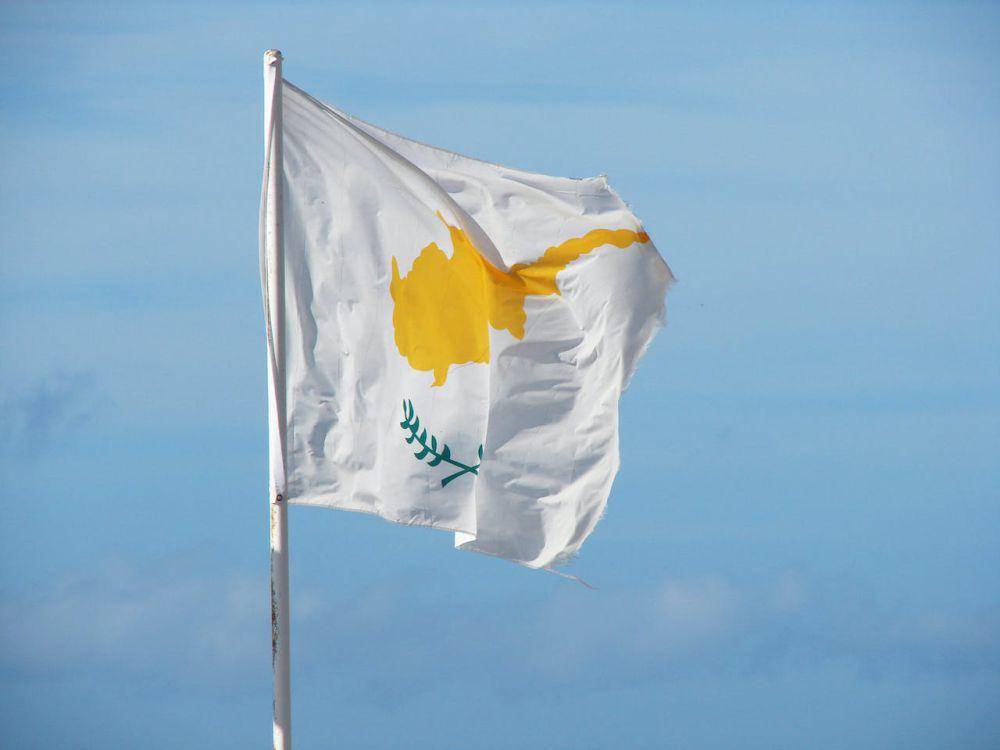ilustrasi bendera Siprus (pexels.com/zuzia-kulikowska)