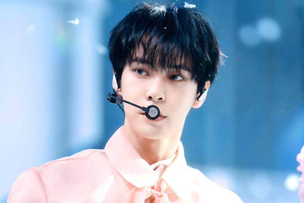 Doyoung NCT DOJAEJUNG - Perfume (m.programs.sbs.co.kr)