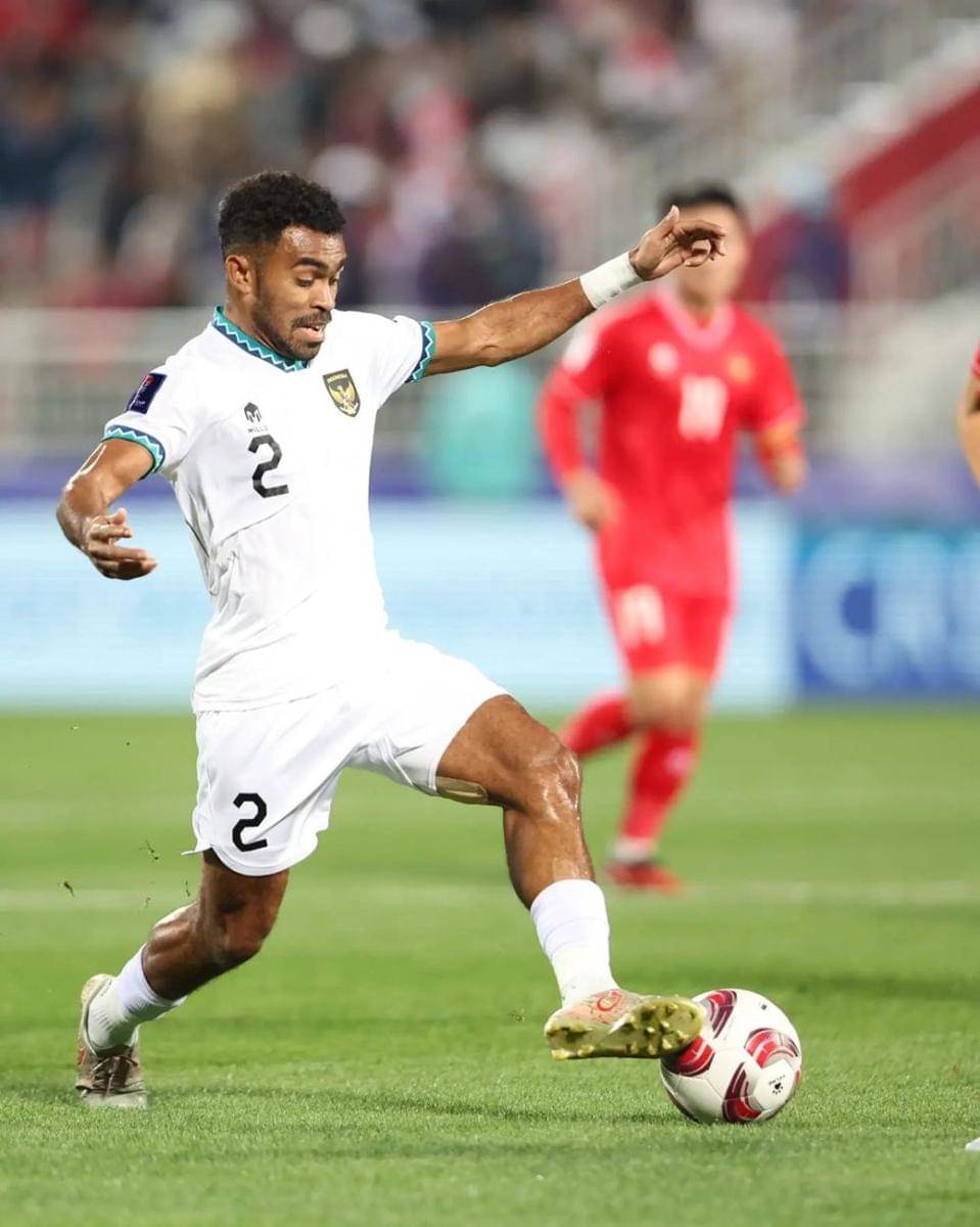 Yakob Sayuri saat bermain bersama Timnas Indonesia. (Instagram.com/psm_makassar)