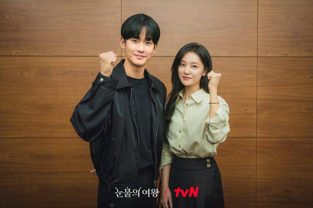 potret baca naskah drakor Queen of Tears (dok. tvN)