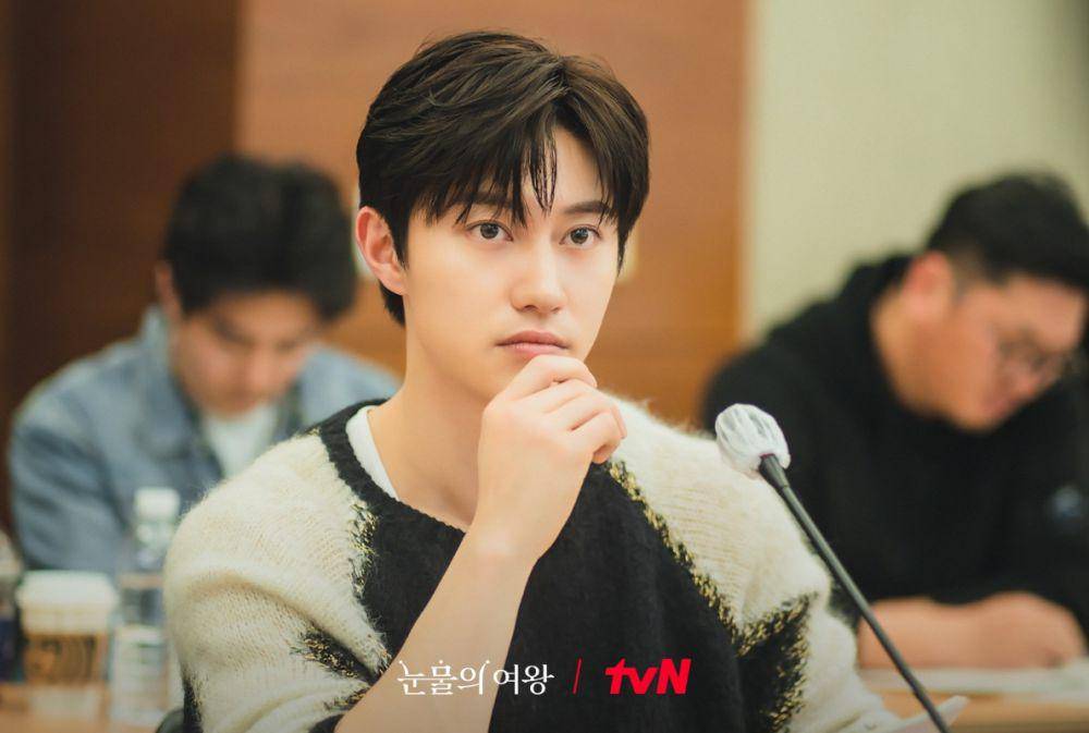potret baca naskah drakor Queen of Tears (dok. tvN)