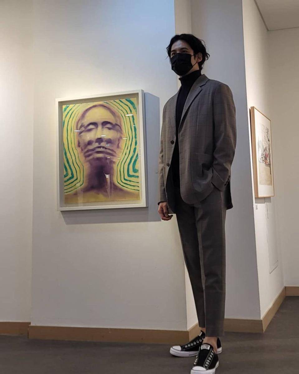 Park Ki Woong (instagram.com/oopkwoo)