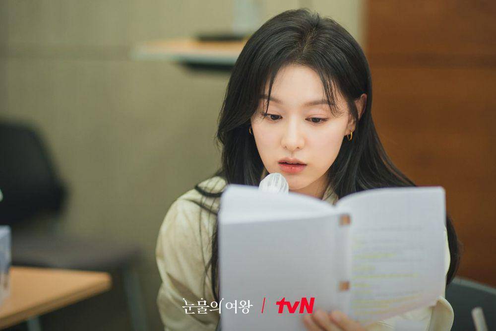 Kim Ji Won di script reading drama Queen Of Tears (instagram.com/tvn_drama)
