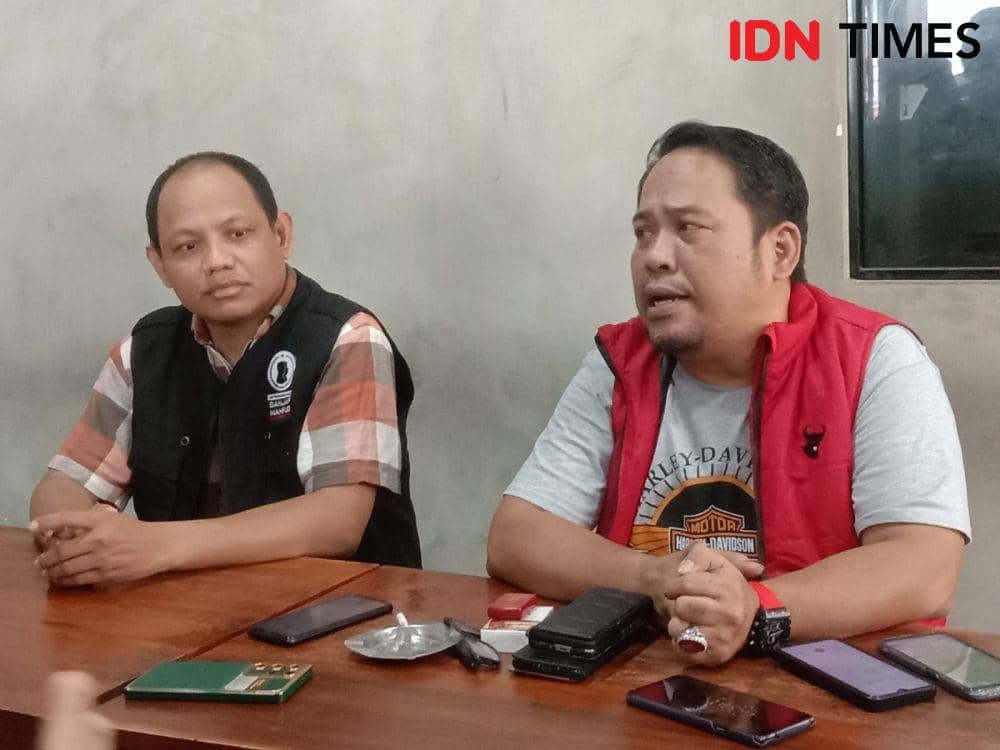 Juru Bicara TPD Ganjar-Mahfud Sulsel, Iqbal Arifin (kanan). (IDN Times/Ashrawi Muin)