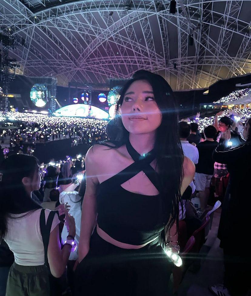 potret Wendy Walters nonton konser Coldplay di Singapura (instagram.com/wendywalters)