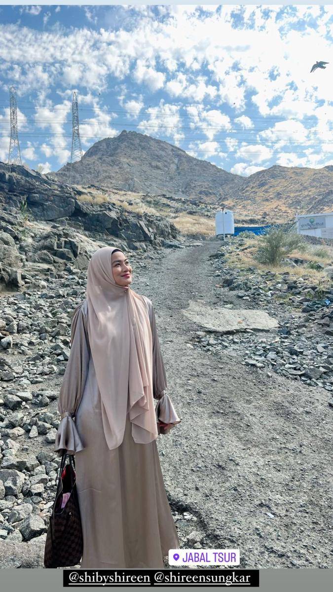 potret Titi Kamal jalani umrah (instagram.com/titi_kamall)