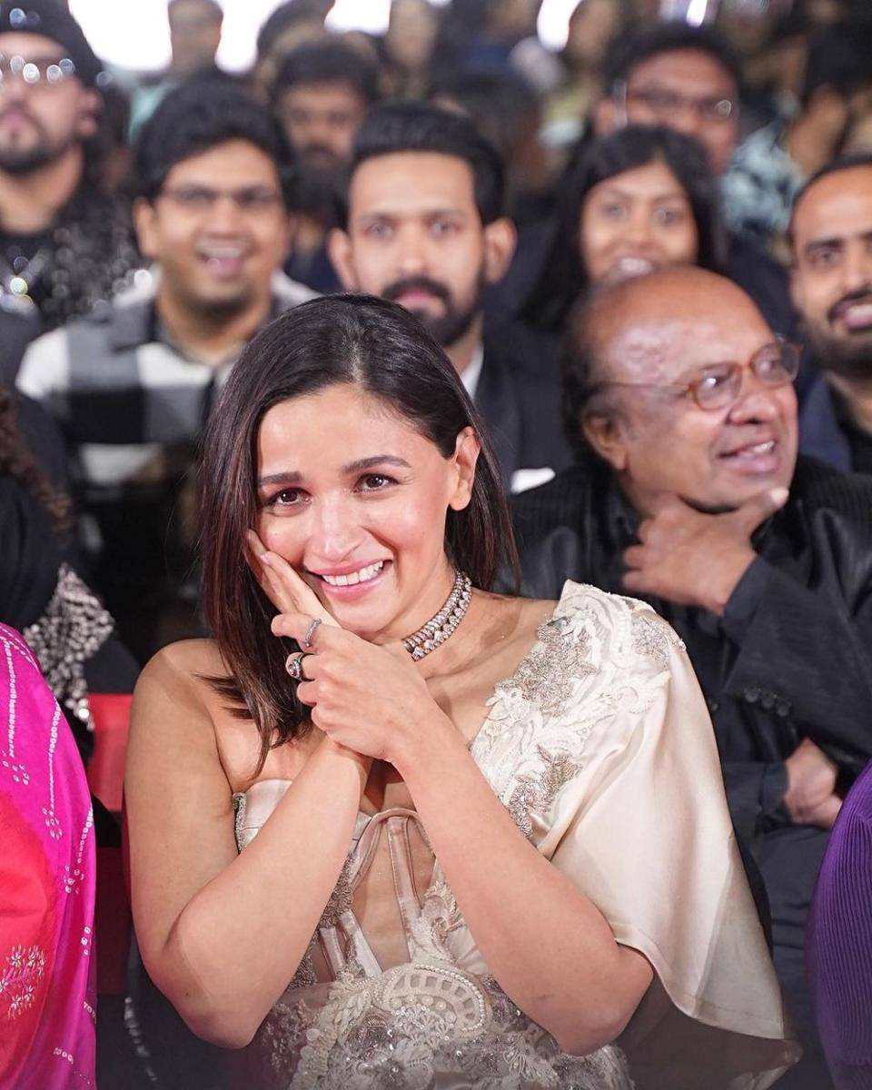 Alia Bhatt (instagram.com/aliaabhatt)
