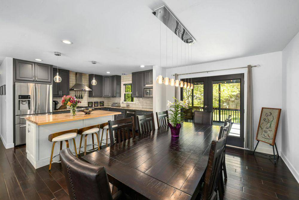 inspirasi dekorasi dapur dengan sentuhan vintage atau antik (pexels.com/Curtis Adams)