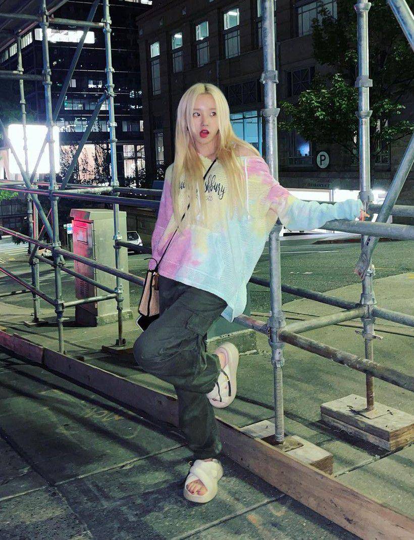 Yuqi (G)I-DLE (instagram.com/yuqisong.923)