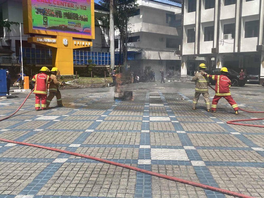 Sigap darurat tangani bencana oleh Dinas Damkar dan Penyelamatan Kota Banjarmasin.