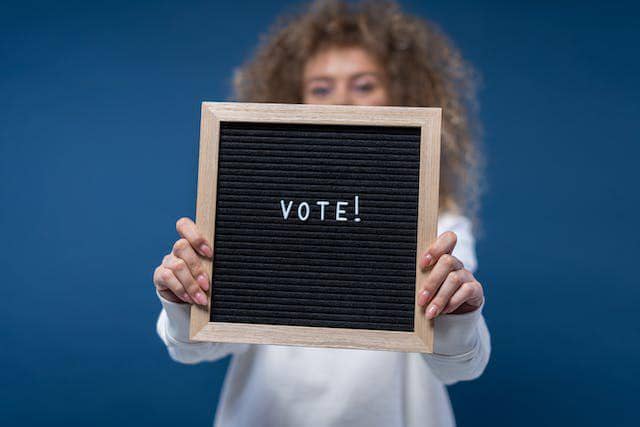 ilustrasi voting (pexels.com/cottonbro studio)