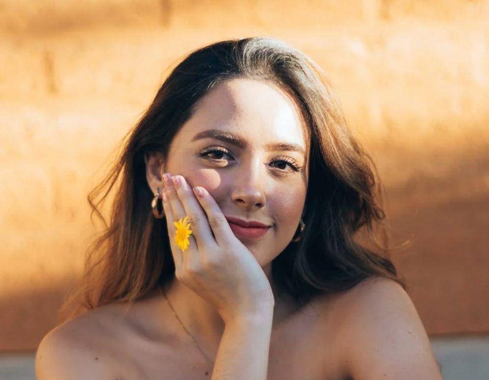 Ilustrasi tersenyum (pexels.com/alex paz)