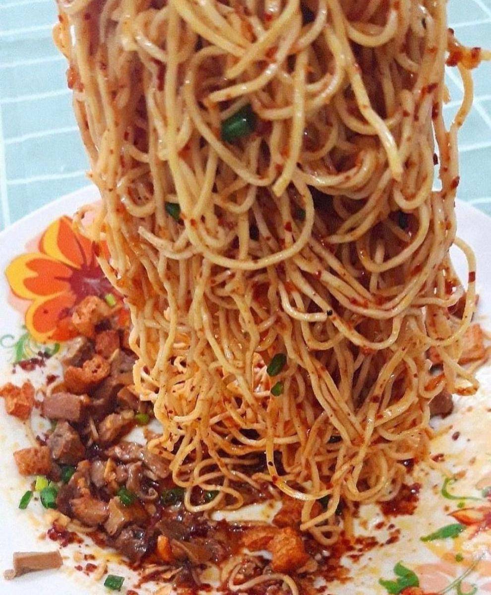 Mi Tarik Szechuan (instagram.com/kecapgaharu)