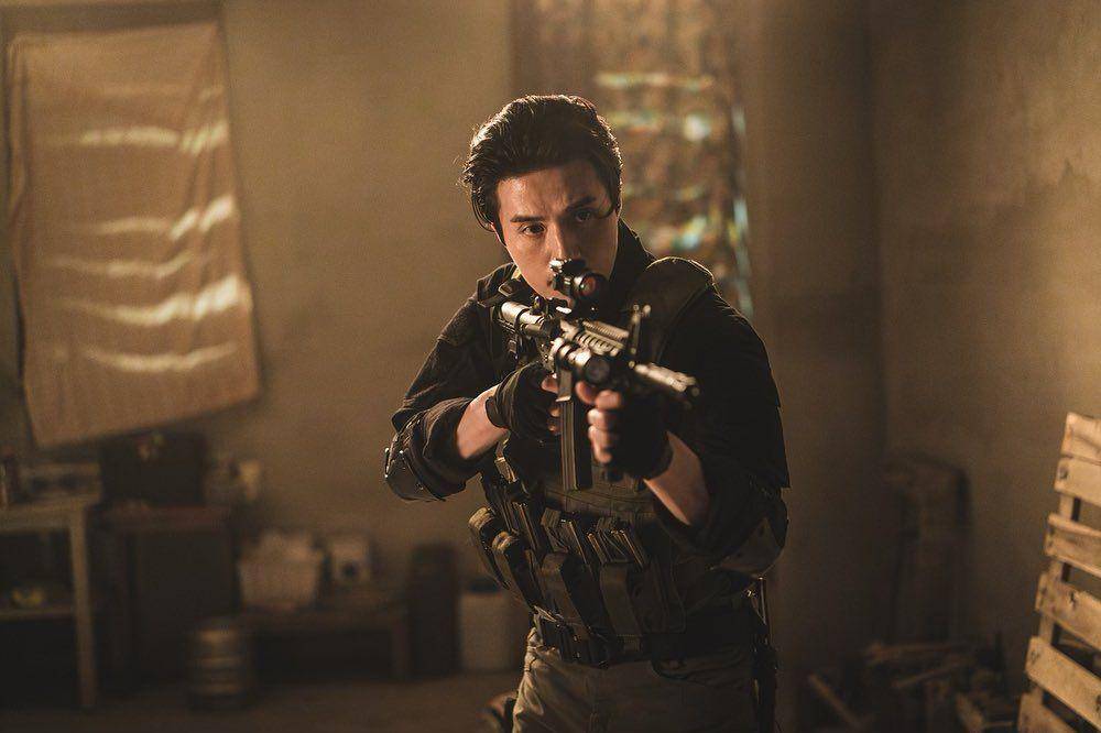 cuplikan Lee Dong Wook di drakor A Shop for Killers (instagram.com/garagelab.official)
