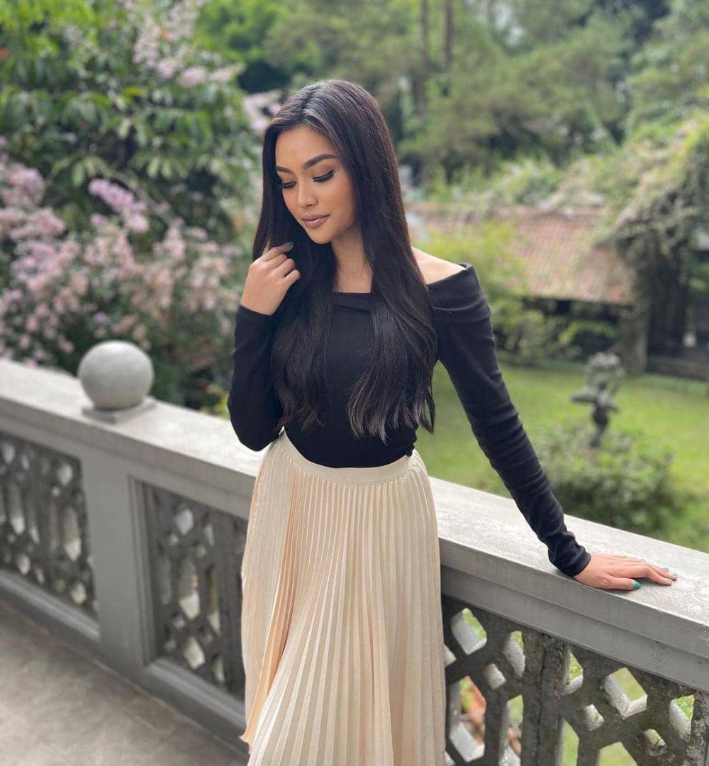 inspirasi OOTD ala Farhana Nariswari (instagram.com/farhanariswari)