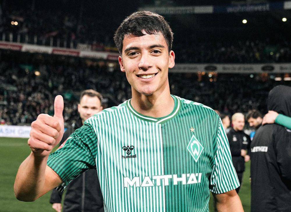 Julian Malatini saat membela Werder Bremen. (instagram.com/julianmalatini_)