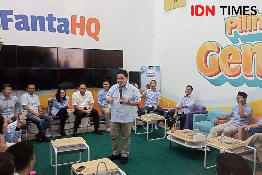 Erik Thohir mendatangi Fanta HQ Kamis (1/2/2024). (IDN Times/Dini Suciatiningrum)