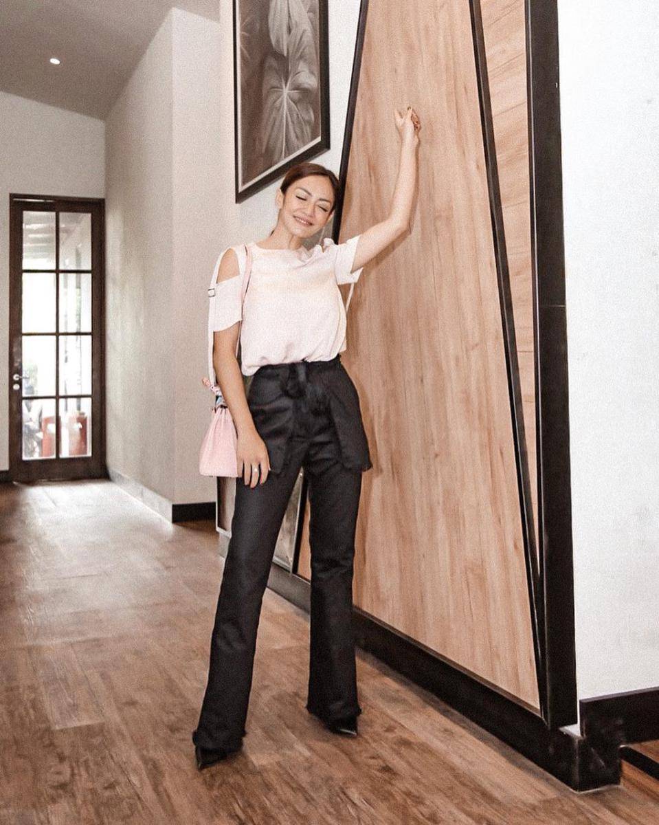 OOTD smart casual ala Masayu Anastasia (instagram.com/masayuanastasia)