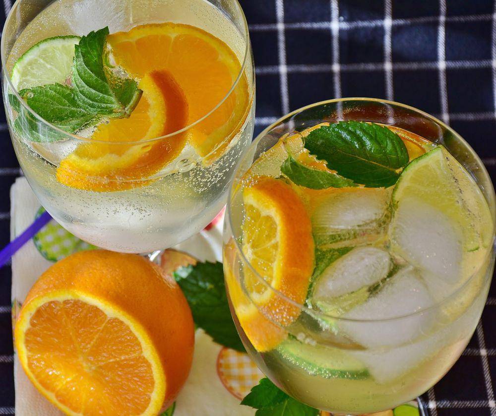 Ilustrasi orange thyme water (pixabay.com/RitaE)