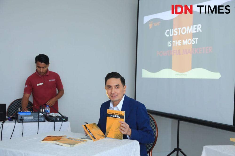 Founder & CEO Azana Hotels & Resorts, Dicky Sumarsono. (IDN Times/Larasati Rey)
