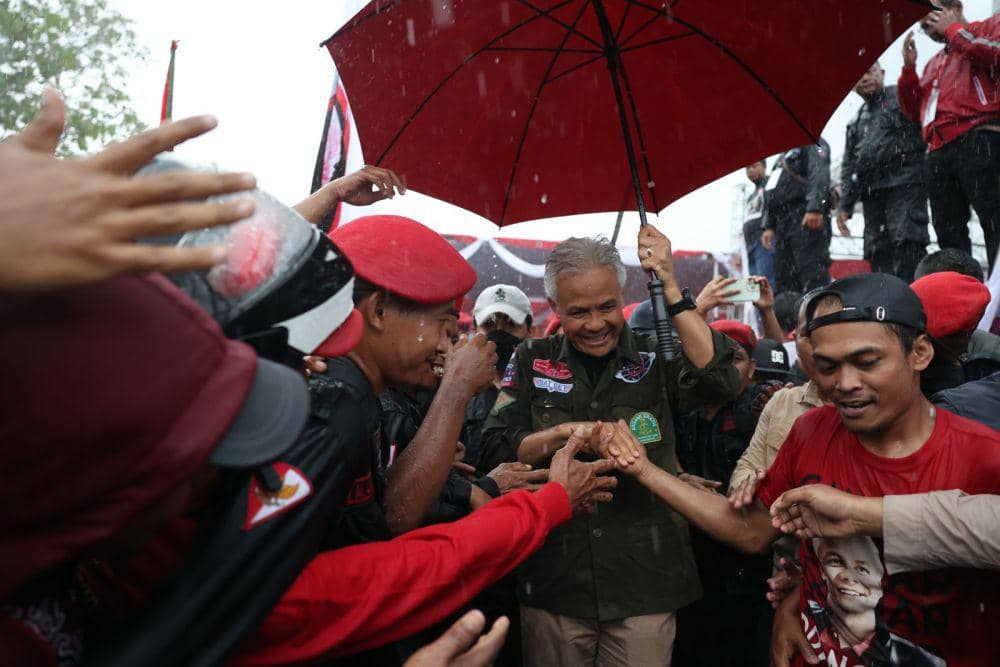 Kampus Soroti Demokrasi, Ganjar: Para Intelektual Ingatkan Kita