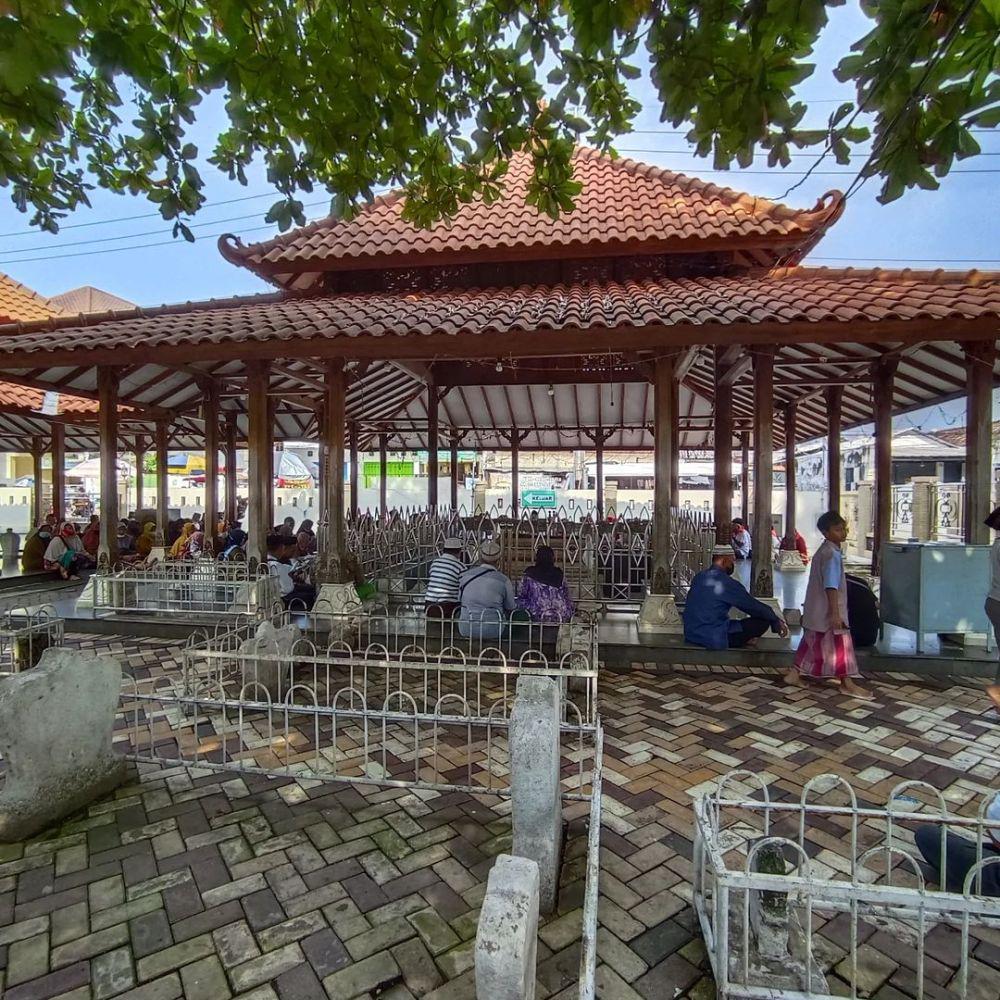 Rute Wali Limo di Jawa Timur, Wisata Religi saat Isra Miraj