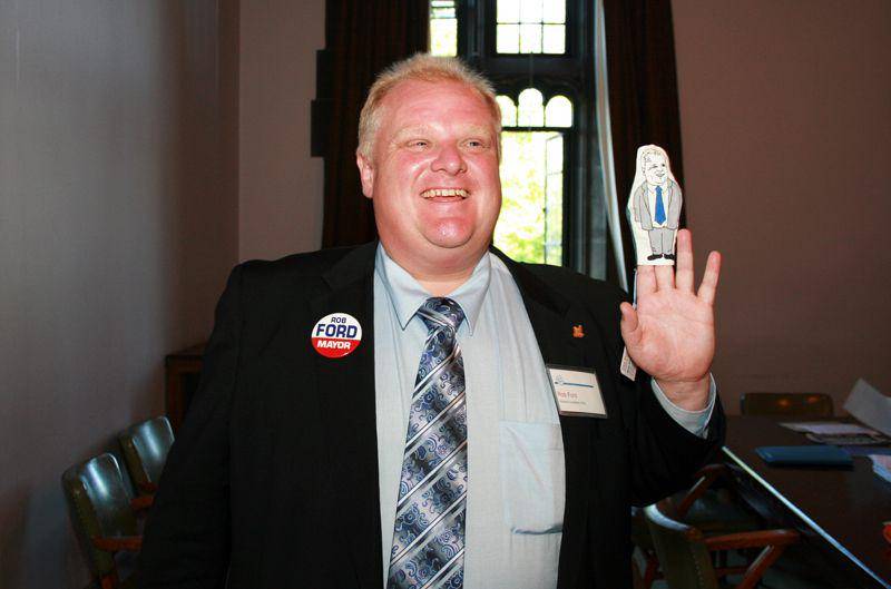 Rob Ford di Forum Kandidat Walikota Toronto di Hart House, Universitas Toronto, 2010. (commons.wikimedia.org/Shaun Merritt)