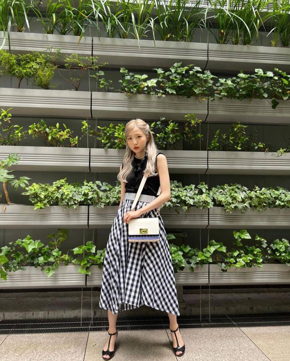 Honda Hitomi (instagram.com/10_hitomi_06)