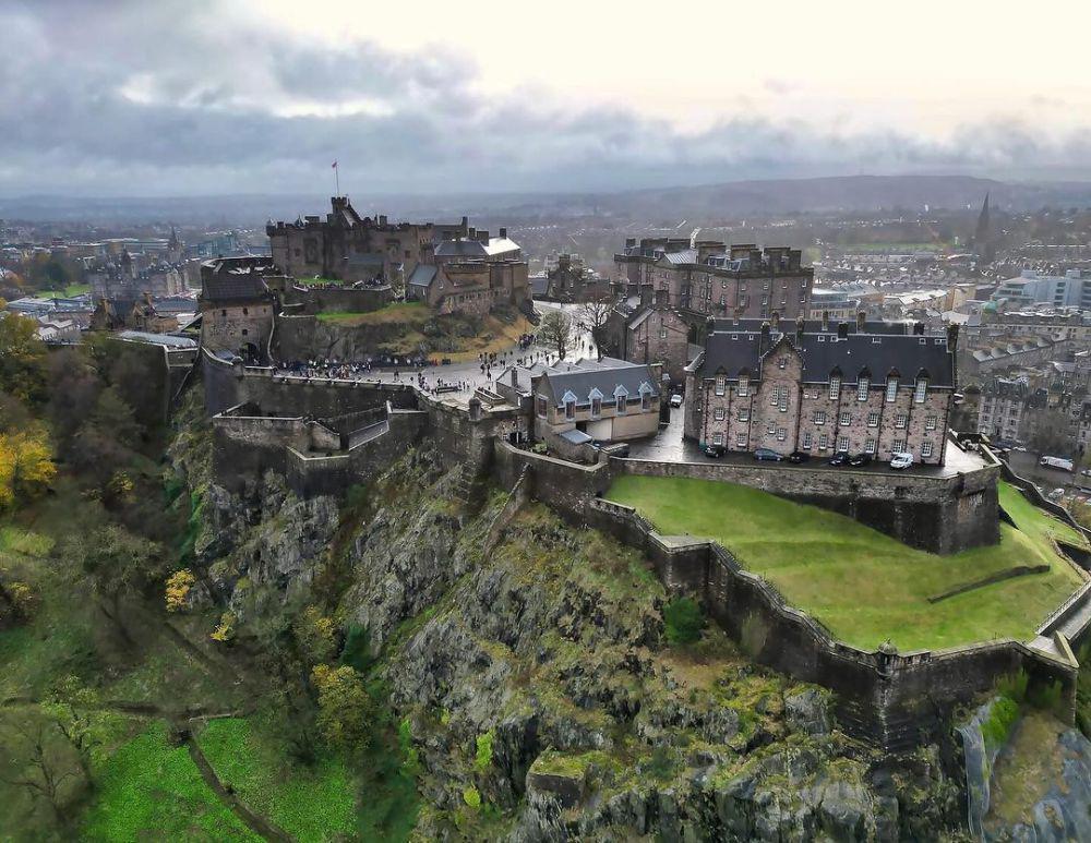 8 Objek Wisata Mistis di Edinburgh, Megah nan Misterius!