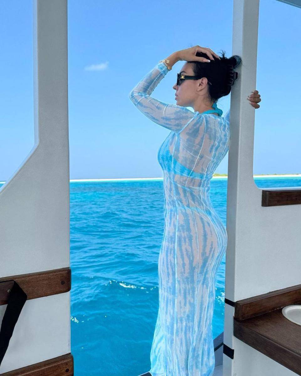 potret liburan Georgina Rodriguez di Maldives (instagram.com/georginagio)