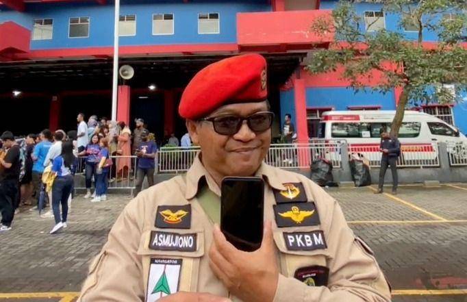 Asmujiono, eks prajurit Kopassus pengibar bendera merah putih pertama kali di puncak Gunung Everest. (dok. TKN Prabowo-Gibran)