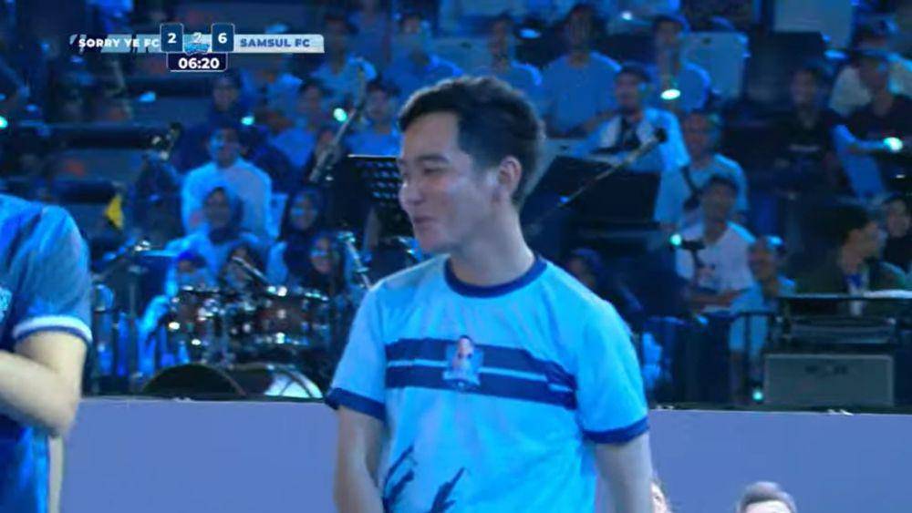 Gibran dalam ajang 2 Match Fun Futsal. (YouTube RANS Entertainment)