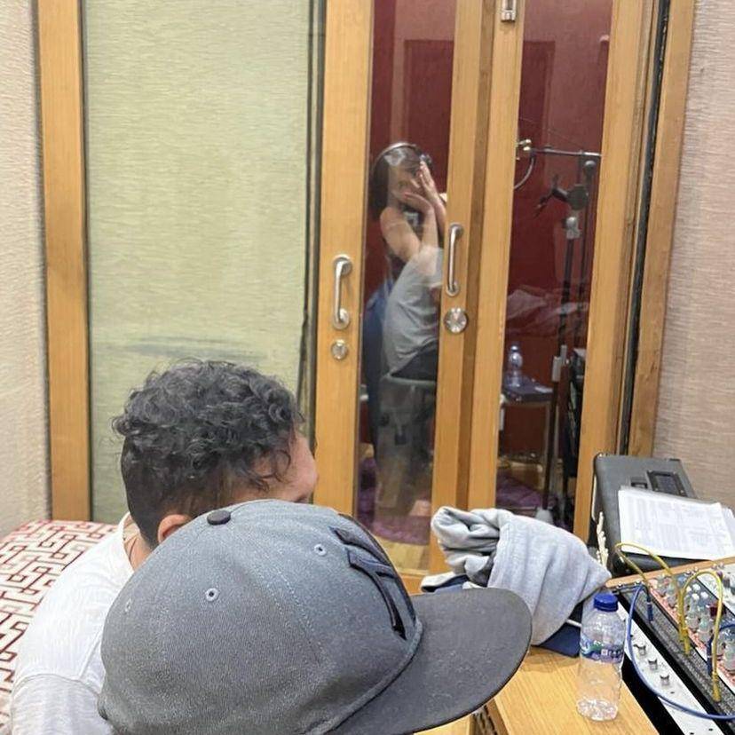 potret Gempi temani Gisella rekaman (instagram.com/gisel_la)