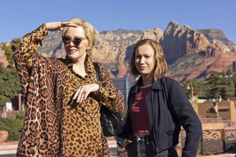 Jane Smart dan Hannah Einbinder dalam serial Hacks (dok. Universal Television/Hacks)