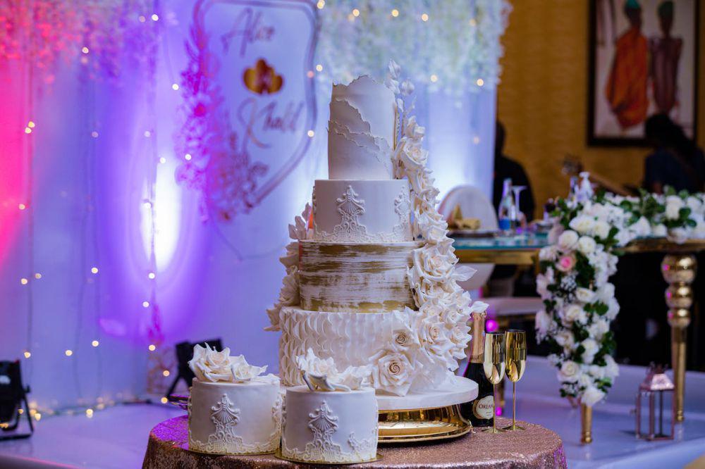5 Keunggulan Dummy Cake sebagai Pengganti Kue Pernikahan