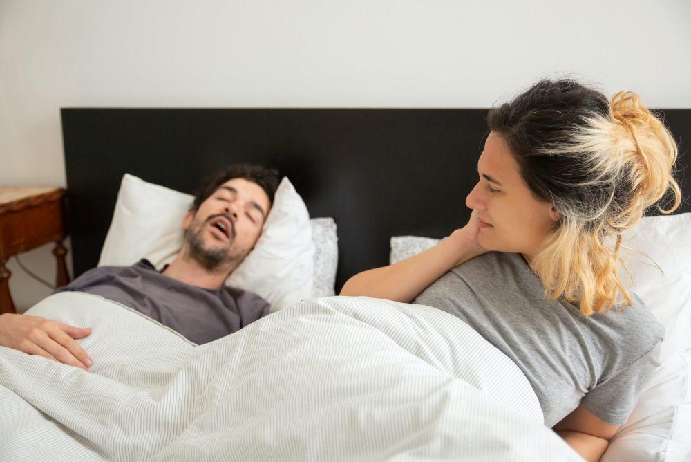 6 Cara Mudah Atasi Masalah Mendengkur Saat Tidur, Terbukti Ampuh!