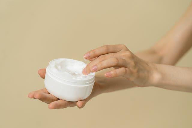 3 Urutan Basic Skincare untuk Pemula dan Kaum Minimalis, Antiribet!