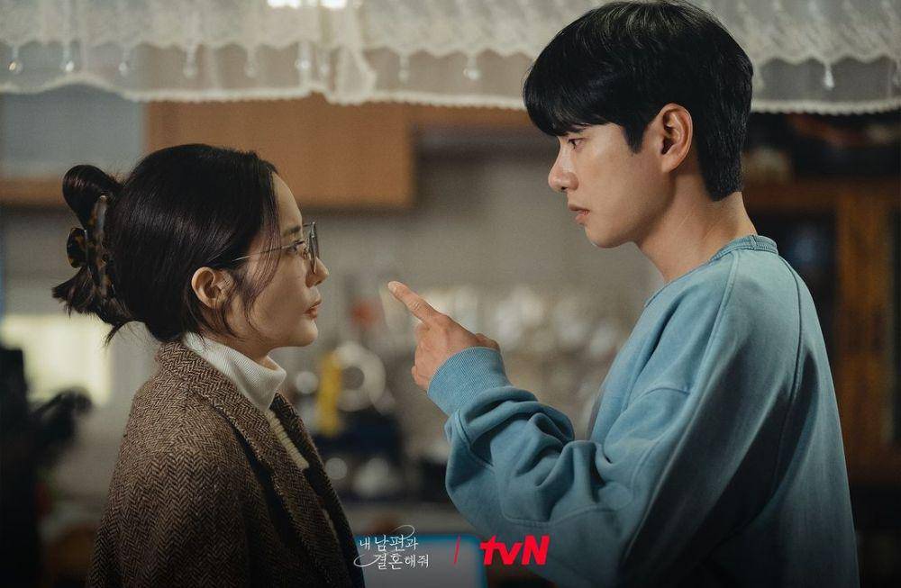 Lee Yi Kyung dan Park Min Young (instagram.com/tvn_drama)